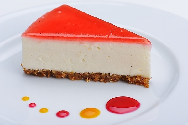 포토 JPG 해외이미지 접시 디저트 실내 사람없음 시럽 치즈케이크 해외202004 해외포토 식기 음식 내부 케이크 파일형식 이미지허브