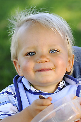 포토 JPG 해외이미지 백인 응시 남자 행복 아들 어린이 놀이 한명 웃음 소년 빨간색 귀여움 놀람 활발 기쁨 게임 표현 아기 오픈 입 퍼즐 달콤 호기심 결백 관심 천진난만 파나마 해외202004 해외포토 서양인 1 시선 감정 컬러 컨셉 가족 표정 사람 신체부위 남아메리카 맛 파일형식 이미지허브