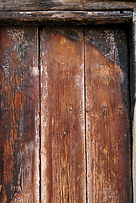 포토 JPG 해외이미지 불 사람없음 목재 갈색 문 손상 보험 옛날 화상 해외202004 해외포토 자연요소 나무 컬러 컨셉 재료 상처 파일형식 이미지허브