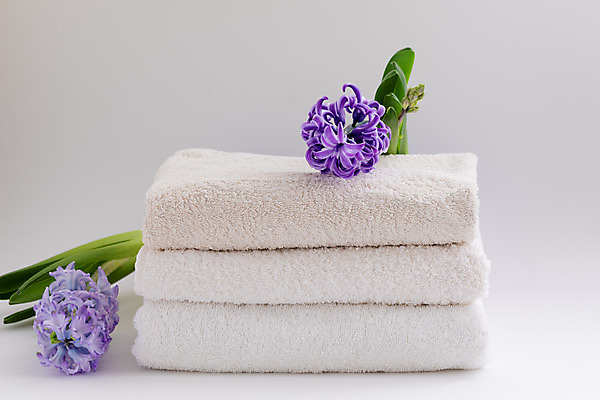 포토 JPG 해외이미지 백그라운드 컨셉 농업 신체 호텔 새로움 주택 건조 실내 건강 사람없음 파란색 빛 세트 수건 노란색 쌓기 스파 목욕 욕실 가을 흰색 직물 면 빨래 정상 제비꽃 대나무 향수 질감 부드러움 솜털 내추럴 고립 돌봄 샤워실 위생관리 자외선 파스텔톤 히아신스 해외202004 해외포토 나무 계절 꽃 산업 컬러 가사 모션 숙소 관리 내부 건물 위생용품 청결 화장품 감각 샤워시설 파일형식 이미지허브