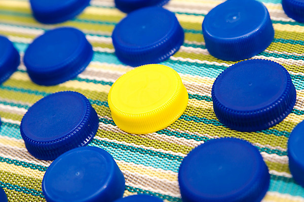 포토 JPG 해외이미지 산업 음료 백그라운드 사람없음 초록색 파란색 컬러풀 글로벌 노란색 환경 침묵 재활용 덮개 뚜껑 오픈 원형 그룹 보호 쓰레기 폐기물 상품 일회용 컨테이너 플라스틱 수집 심볼 오브젝트 개성 생태학 오리지널 차별 캡모자 특별함 혼자 해외202004 해외포토 도형 모자_잡화 교육 컬러 컨셉 재질 소리 친환경 파일형식 이미지허브