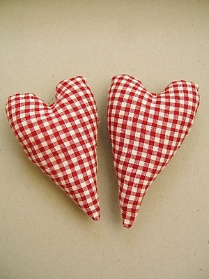 포토 JPG 해외이미지 컨셉 사랑 사람없음 장식 빨간색 흰색 하트 마음 직물 공예 심볼 오브젝트 항목 해외202004 해외포토 모양 감정 컬러 취미 파일형식 이미지허브