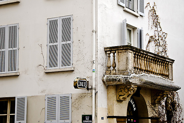포토 JPG 해외이미지 건축양식 창문 거리 사람없음 프랑스 골동품 발코니 도시 필름 사인 이웃 옛날 파리(프랑스) 해외202004 해외포토 건축 유럽 파일형식 이미지허브