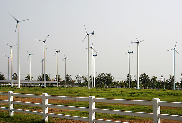 포토 JPG 해외이미지 식물 산업 선 밭 태국 바람 새로움 사람없음 농장 환경 힘 재활용 장비 풍차 발전기 에너지 시골 칼날 스페인 생태계 프로펠러 자원 유지 내추럴 방앗간 혁명 개발 생태학 줄서기 획기적 해외202004 해외포토 자연요소 교육 유럽 아시아 컨셉 농업 모션 날씨 발전소 친환경 파일형식 이미지허브