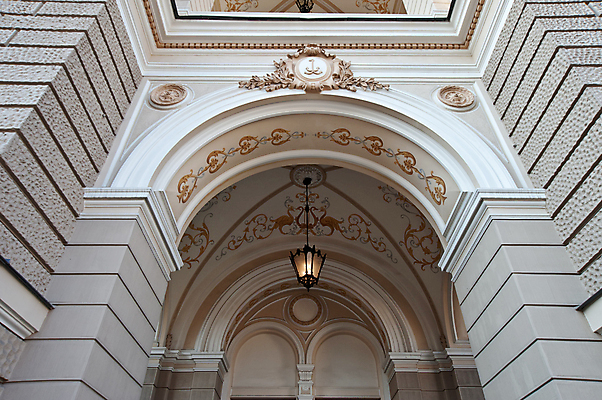 포토 JPG 해외이미지 전통 외관 유럽 문화 음악 여행 건축양식 주택 미술 사람없음 야외 건물 조각상 이탈리아 공연 궁전 무대 기둥 도시 화려 역사 재산 고급 극장 타운 천연기념물 오케스트라 연극 르네상스 바로크 보헤미아 세기 오페라 전국 특별함 스타일 해외202004 해외포토 건축물 건축 나라 컨셉 고건축 모션 문화예술 이벤트 금융 조형물 악단 파일형식 이미지허브