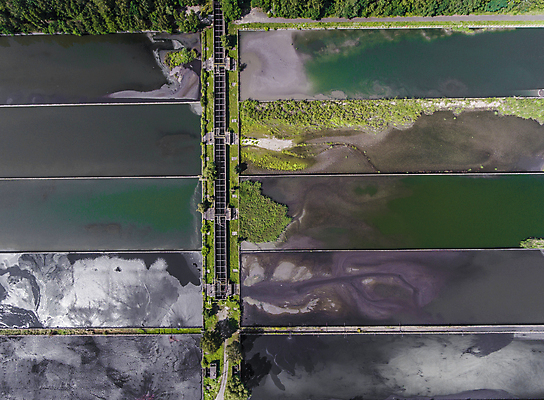 포토 JPG 해외이미지 식물 외관 유럽 산업 공장 자연 조류 사람없음 야외 건물 치료 초록색 물 햇빛 환경 맑음 재활용 도시 원형 그룹 지저분함 보호 쓰레기 큼 청소 순수 오브젝트 각도 탱크 장면 체코 수납 대야 프라하 타운 폴란드 낭비 공화국 구식 드론 옛날 치유 폐수 하수 해외202004 해외포토 자연요소 도형 동물 건축물 나라 컬러 컨셉 공업 의학 날씨 태양 감각 환경오염 크기 친환경 생태계 파일형식 이미지허브
