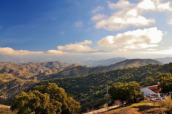 포토 JPG 해외이미지 유럽 건축양식 자연 아침 지붕 산 주택 파노라마 풍경 경사 사람없음 건물 여름 태양 계곡 맑음 새벽 스페인 정상 언덕 속도 남쪽 스페인어 안달루시아 산맥 해외202004 해외포토 주간 자연요소 건축물 계절 건축 나라 날씨 촬영기법 방향 생태계 파일형식 이미지허브