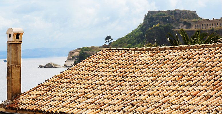 포토 JPG 해외이미지 전통 바다 여행 지붕 파노라마 사람없음 여름 성 타일 점토 그리스인 코르푸 해외202004 해외포토 서양인 건축물 계절 촬영기법 그리스 파일형식 이미지허브