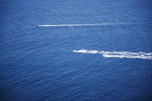 포토 JPG 해외이미지 호수 파도 바다 여행 안테나 사람없음 물 달리기 운전 오토바이 운전사 스페인 모터 해외202004 해외포토 자연요소 직업 유럽 통신 모션 바이크 파일형식 이미지허브