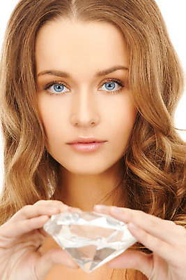 포토 JPG 해외이미지 모양 여자 유럽 산업 얼굴 컨셉 돈 장신구 선물 한명 빛 유행 바위 원형 재산 고급 소프트포커스 큼 크리스탈 보석 발굴 투자 다이아몬드 광택 보여주기 가치 보물 완벽 지질학 해외202004 해외포토 도형 1 교육 나라 비즈니스 모션 촬영기법 사람 신체부위 금융 돌_바위 크기 광석 파일형식 이미지허브