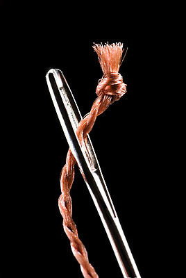 포토 JPG 해외이미지 모양 전통 산업 줄 컨셉 곡선 성공 아이디어 프레임 기술 취미 사람없음 갈색 유행 우주 금속 검은색 침묵 흰색 공구 직물 면 업무 구멍 뜨개질 변화 실 코드 야간 위험 작음 큼 바느질 오브젝트 싱글 날카로움 자수 섬유 올가미 종료 직진 철강 핸드메이드 해외202004 해외포토 자연요소 선 컬러 재질 소리 도구 작업 크기 파일형식 이미지허브