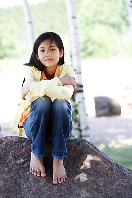 포토 JPG 해외이미지 나무 1 행복 여유 태국 한명 미소 앉기 동양인 야외 여름 평화 맑음 아래 다인종 자작나무 스칸디나비아 혼자 혼혈 해외202004 해외포토 식물 계절 감정 아시아 컨셉 모션 날씨 표정 사람 인종 방향 다문화 위치 파일형식 이미지허브