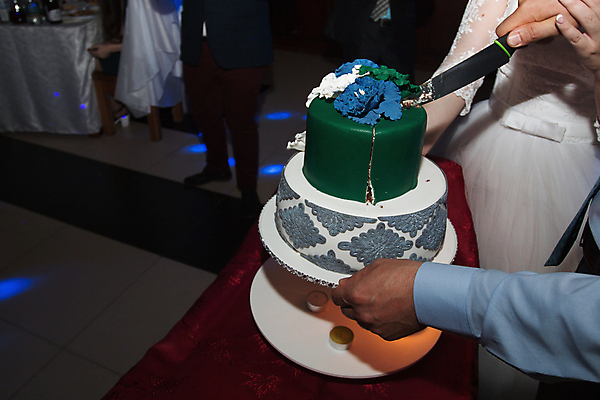 포토 JPG 해외이미지 커플 여자 남자 꽃 행복 음식 분홍색 결혼 백그라운드 셔츠 2 오렌지 손가락 가족 신혼부부 결혼식 디저트 함께함 관리 사랑 사람 이벤트 소년 사람없음 장식 장미 갈색 유행 케이크 초콜릿 흰색 축하 잡기 아내 칼 우아함 달콤 자르기 크림 순간 캐모마일 해외202004 해외포토 식물 손 부부 감정 어린이 컬러 컨셉 상의 과일 관계 모션 맛 허브 신혼 파일형식 이미지허브