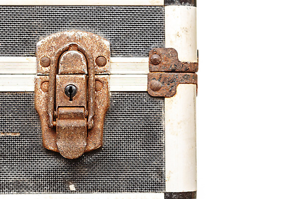 포토 JPG 해외이미지 산업 백그라운드 날씨 경고 사람없음 파란색 상자 금속 흰색 공구 거친 오브젝트 싱글 잠금 스크래치 옛날 중고 철강 하드웨어 해외202004 해외포토 컬러 재질 컴퓨터 도구 보안 파일형식 이미지허브