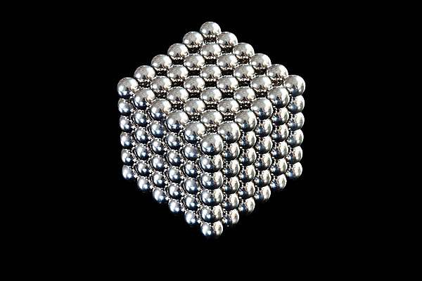 포토 JPG 해외이미지 1 백그라운드 공 아이디어 창조 취미 사람없음 빛 장난감 반사 금속 검은색 게임 원형 그룹 가장자리 작음 철 큐브 오브젝트 정사각형 정리 육각형 질서 자석 노려봄 고립 여의주 오리지널 해외202004 해외포토 도형 컬러 컨셉 재질 놀이 표정 예절 둘레 크기 파일형식 이미지허브