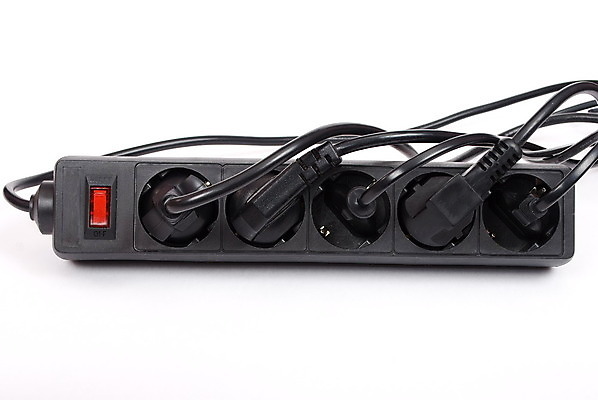 포토 JPG 해외이미지 산업 길 선 백그라운드 주택 사람없음 컴퓨터 검은색 힘 기계 장비 에너지 업무 콘센트 플러그 코드 확대 연결 위험 플라스틱 자르기 전자 철사 볼트 멀리 스위치 해결 세대 요금 공급 많음 해외202004 해외포토 컬러 컨셉 모션 재질 건물 전자제품 공구 작업 파일형식 이미지허브