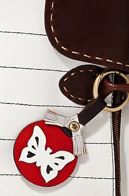 포토 JPG 해외이미지 동물 가구 백그라운드 패턴 벽지 표면 사람없음 갈색 어둠 덮개 직물 거친 주름 소 고급 바느질 가죽 피부 질감 땀 날것 층 내추럴 소가죽 진짜 해외202004 해외포토 컬러 생활용품 컨셉 무늬 포유류 신체부위 뚜껑 파일형식 이미지허브