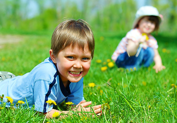 포토 JPG 해외이미지 드레스 계절 공원 남자 꽃 행복 감정 어린이 꽃무늬 밭 자연 사람 앉기 소년 야외 두명 초록색 금발 귀여움 맑음 봄 기쁨 흰색 표현 아기 작음 민들레 내추럴 걸음마 부주의 혼자 해외202004 해외포토 식물 헤어스타일 옷 공공시설 컬러 컨셉 무늬 농업 모션 날씨 크기 생태계 파일형식 이미지허브