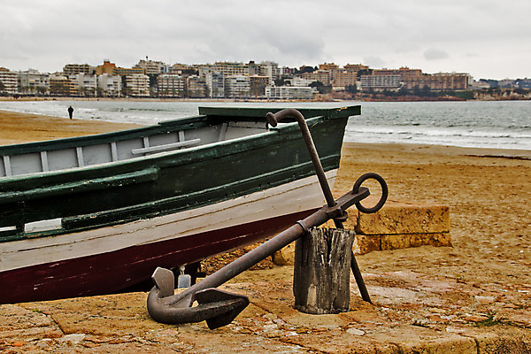 포토 JPG 해외이미지 구름 유럽 모래 파도 바다 교통시설 하늘 낚시 항해 어류 풍경 사람없음 야외 건물 목재 가로 빨간색 초록색 물 빛 침묵 흰색 보트 스페인 작음 지중해 닻 스페인어 옛날 터키석 수평선 해외202004 해외포토 자연요소 나무 건축물 나라 컬러 교통 배_교통 재료 레저 수중동물 소리 크기 보석 시설 파일형식 이미지허브