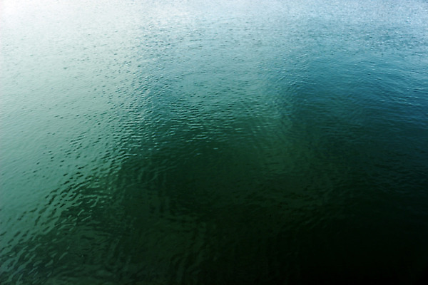 포토 JPG 해외이미지 디자인 호수 물결 파도 바다 여행 백그라운드 겨울 패턴 모션 자연 조류 표면 추상 휴식 프레임 건강 그림자 사람없음 가로 물 여름 파란색 빛 반사 우주 침묵 젖음 흐름 에너지 추위 액체 떨어짐 지중해 당구 가득함 순수 상쾌 질감 심플 깊이 잔물결 효과 해외202004 해외포토 자연요소 동물 계절 감정 컬러 컨셉 무늬 구기 소리 생태계 파일형식 이미지허브