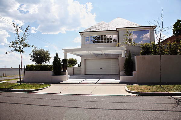 포토 JPG 해외이미지 벽 건축양식 성공 지붕 부동산 새로움 주택 잔디 사람없음 정원 기둥 재산 호주 건축가 큼 디자이너 맨션 입장 묘사 조경 셔터 교외 솜씨 정교 진짜 스타일 해외202004 해외포토 식물 직업 건축 컨셉 건물 금융 오세아니아 크기 파일형식 이미지허브