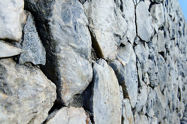 포토 JPG 해외이미지 디자인 벽 백그라운드 패턴 건축양식 자연 벽지 표면 추상 주택 프레임 돌담 사람없음 야외 블록 회색 바위 흰색 도시 거친 역사 큼 묘사 질감 복고 시멘트 내추럴 고딕 고체 그런지 옛날 콘크리트 해외202004 해외포토 건축 컬러 무늬 건물 담장 돌_바위 크기 생태계 파일형식 이미지허브