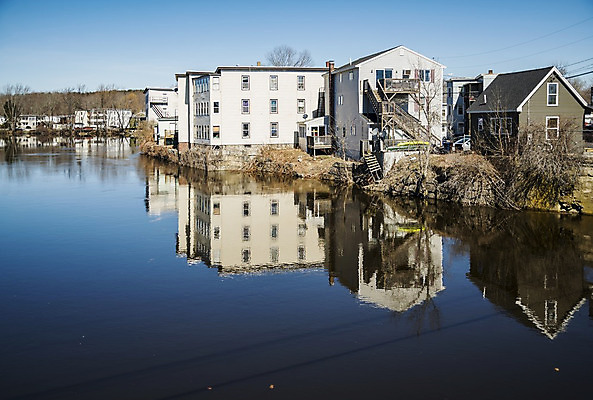 포토 JPG 해외이미지 주간 도로 주택 사람없음 물 강 미국 도시 타운 해외202004 해외포토 자연요소 길 북아메리카 교통시설 건물 파일형식 이미지허브