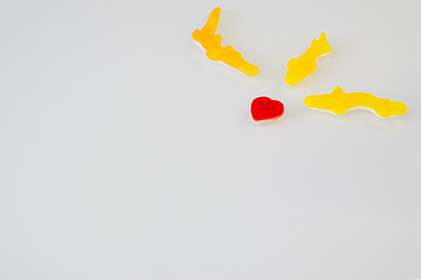 포토 JPG 해외이미지 손 디자인 어린이 분홍색 패턴 일러스트 추상 디저트 잉크 사탕 미술 사람 사람없음 빨간색 초록색 여름 파란색 컬러풀 노란색 페인트 흰색 뜨거움 달콤 떨어짐 인쇄 위험 발자국 잼 심볼 악어 고립 양발 해외202004 해외포토 계절 음식 컬러 컨셉 무늬 자국 파충류 문화예술 신체부위 소스_음식 맛 파일형식 이미지허브