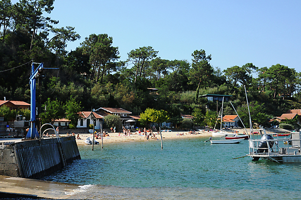 포토 JPG 해외이미지 바다 자연 풍경 사람없음 물 관광지 프랑스 보트 대서양 해외202004 해외포토 자연요소 유럽 여행 배_교통 생태계 파일형식 이미지허브