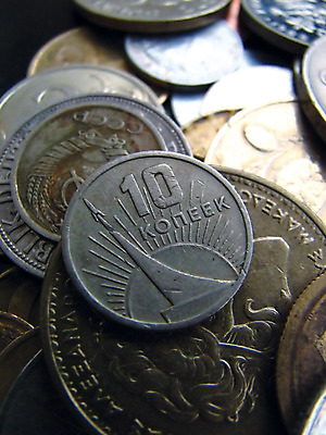 포토 JPG 해외이미지 종이 백그라운드 돈 비즈니스 사람없음 금융 쇼핑 판매 달러 동전 저축 유로 인사 신용카드 지갑 변화 재산 황금 구매 은색 주식 플라스틱 고객 사인 결제 소매 전자상거래 대출 빚 계좌 비자 요금 인출 비용 해외202004 해외포토 컬러 컨셉 재질 경제 예절 파일형식 이미지허브