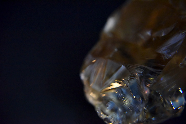 포토 JPG 해외이미지 모양 디자인 자연 불꽃 선물 사람없음 파란색 빛 탐험 바위 투명 의식 고급 신비 크리스탈 보석 소중 오브젝트 마녀 화산 마법 보물 내추럴 지질학 치유 해외202004 해외포토 교육 컬러 컨셉 불 산 돌_바위 광석 생태계 파일형식 이미지허브