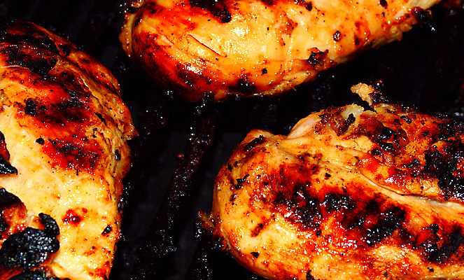 포토 JPG 해외이미지 음식 다이어트 표시 불꽃 건강 육류 요리 사람없음 야외 여름 식당 식사 저녁식사 치킨 흰색 신선 양념 끝 그릴 바비큐 굽기 먹기 허브 묘사 메뉴 준비 아로마 가스 레시피 후추 무침 점심식사 단백질 화상 해외202004 해외포토 식물 계절 컬러 식재료 모션 주방용품 불 상점 상처 구이 향신료 닭고기요리 영양소 파일형식 이미지허브