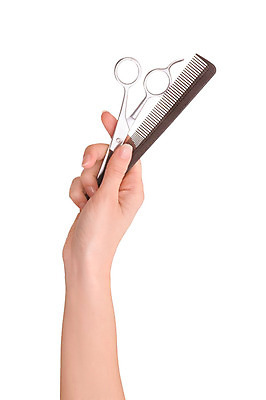 포토 JPG 해외이미지 직업 손 여자 손가락 사람 사람없음 유행 금속 검은색 장비 엄지손가락 흰색 공구 잡기 머리빗 작업 미용사 오브젝트 싱글 고립 이발사 해외202004 해외포토 컬러 모션 재질 신체부위 도구 미용용품 파일형식 이미지허브