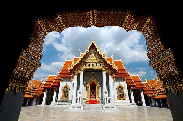 포토 JPG 해외이미지 구름 전통 디자인 문화 여행 백그라운드 불교 건축양식 태국 하늘 미술 사람없음 건물 장식 평화 우주 놀람 사찰 명상 만족 복고 방콕 광장 대리석 랜드마크 신앙심 옛날 스타일 해외202004 해외포토 자연요소 건축물 건축 감정 아시아 종교 컨셉 재료 종교건축 문화예술 표정 파일형식 이미지허브