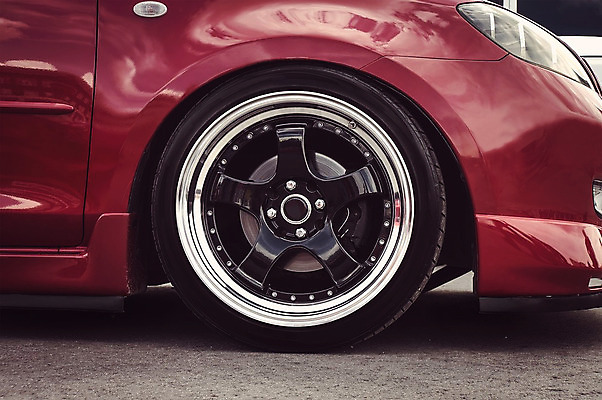 포토 JPG 해외이미지 스포츠 여행 백그라운드 교통시설 자동차 사람없음 빨간색 빛 운동 노란색 검은색 공연 운전 흰색 바퀴 가장자리 우아함 은색 매끈함 브레이크 언덕 속도 타이어 볼트 고무 유지 감탄 자동 철강 해외202004 해외포토 육상교통 컬러 교통 컨셉 모션 건강 이벤트 공구 감각 둘레 시설 파일형식 이미지허브