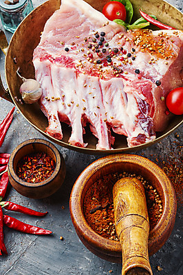 포토 JPG 해외이미지 음식 실내 생고기 육류 돼지고기 사람없음 신선 날것 돼지갈비 해외202004 해외포토 식재료 내부 파일형식 이미지허브