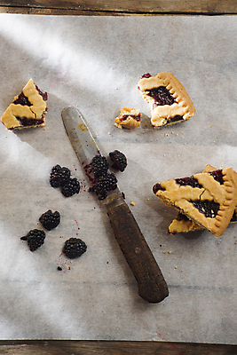 포토 JPG 해외이미지 열매 음식 백그라운드 과일 디저트 요리 사람없음 여름 케이크 신선 달콤 맛 잼 설탕 굽기 버터 블랙베리 핸드메이드 비건 해외202004 해외포토 식물 계절 컨셉 소스_음식 구이 채식주의자 파일형식 이미지허브