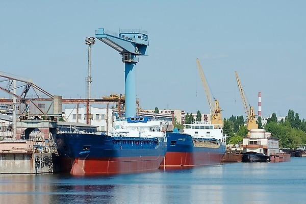 포토 JPG 해외이미지 주간 하늘 사람없음 야외 조선소 기중기 산업시설 산업현장 해외202004 해외포토 자연요소 산업 중장비 파일형식 이미지허브