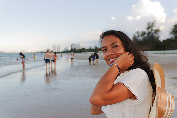 포토 JPG 해외이미지 나무 여자 여행 태국 휴가 휴식 손바닥 그림자 한명 앉기 풍경 물 여름 파란색 태양 여행객 평화 스파 꿈 잠 뜨거움 탈출 휴양지 장면 해먹 안다만 이국적 터키석 파라다이스 해외202004 해외포토 자연요소 식물 1 손 계절 아시아 바다 컬러 컨셉 모션 사람 장소 침대 보석 파일형식 이미지허브