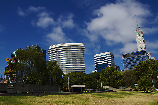 포토 JPG 해외이미지 나무 요트 비즈니스 거리 주택 사람없음 건물 강 사무실 판매 바 보트 재산 포트 해외202004 해외포토 식물 건축물 배_교통 금융 파일형식 이미지허브