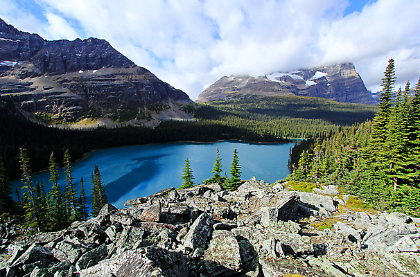 포토 JPG 해외이미지 나무 구름 응시 공원 호수 캐나다 자연 하늘 산 풍경 사람없음 야외 초록색 물 파란색 반사 계곡 가을 소나무 황무지 숲 생태계 빙하 전국 로키산맥 해외202004 해외포토 자연요소 식물 시선 계절 공공시설 컬러 북아메리카 파일형식 이미지허브