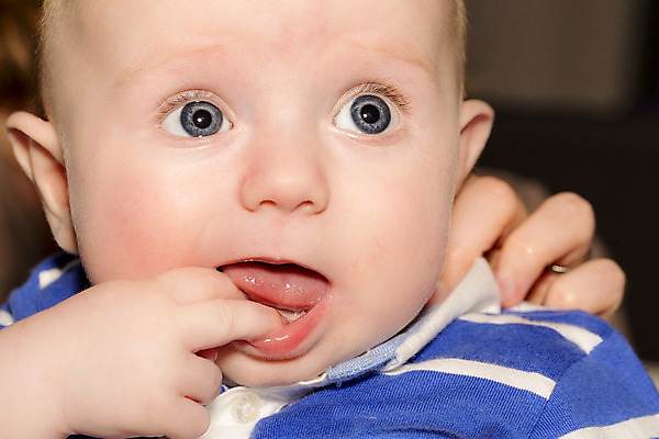 포토 JPG 해외이미지 백인 1 응시 남자 행복 얼굴 어린이 주택 건강 한명 미소 웃음 사람 소년 기쁨 흰색 침대 표현 아기 신생아 달콤 작음 부드러움 월 거짓말 걸음마 결백 돌봄 천진난만 해외202004 해외포토 서양인 시선 감정 컬러 가구 컨셉 모션 표정 건물 신체부위 감각 날짜 맛 크기 파일형식 이미지허브