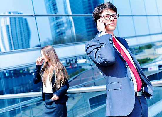포토 JPG 해외이미지 백인 직업 라이프스타일 웰빙 여유 졸업 휴식 노동자 말하기 대화 사람 야외 두명 스마트폰 사무실 평화 귀여움 침묵 흰색 도시 업무 작업 비즈니스맨 달콤 동료 만족 조용 해외202004 해외포토 서양인 교육 남자 감정 컬러 컨셉 비즈니스 관계 모션 생활 핸드폰 스마트기기 소리 직장인 맛 파일형식 이미지허브