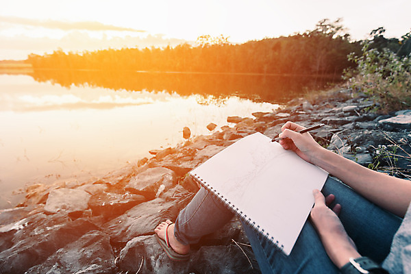 포토 JPG 해외이미지 나무 손 디자인 종이 신체 오렌지 자연 하늘 표면 휴식 따뜻함 미술 풍경 사람없음 야외 물 빛 강 햇빛 연필 반사 일몰 페인트 바위 흰색 연못 그리기 플랫 숲 강가 댐 스케치 당구 그림 예술가 해외202004 해외포토 자연요소 식물 공공시설 컬러 컨셉 과일 모션 문화예술 학용품 신체부위 태양 필기구 구기 노을 돌_바위 생태계 파일형식 이미지허브