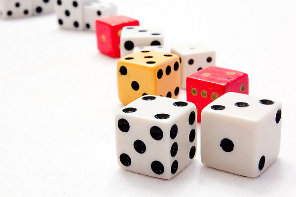 포토 JPG 해외이미지 사람없음 게임 죽음 위험 카지노 주사위 기회 롤 해외202004 해외포토 컨셉 놀이 도박 파일형식 이미지허브