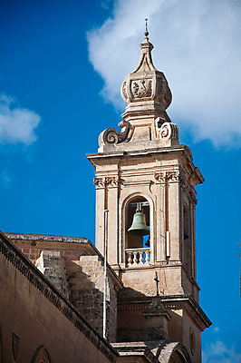 포토 JPG 해외이미지 유럽 문화 도로 벽 섬 여행 건축양식 창문 휴가 거리 주택 사람없음 건물 도시풍경 숫자 교회 사막 바위 등불 도시 중세 역사 모서리 지중해 복고 좁은 장면 타운 종탑 몰타섬 수녀원 옛날 해외202004 해외포토 문자 건축물 건축 나라 길 바다 종교건축 교통시설 조명 풍경 탑 돌_바위 몰타 파일형식 이미지허브