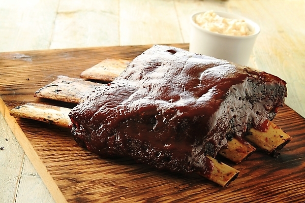 포토 JPG 해외이미지 음식 육류 스테이크 요리 사람없음 식사 저녁식사 소고기 바비큐 먹기 갈비뼈 거인 해외202004 해외포토 식재료 모션 뼈 서양음식 파일형식 이미지허브