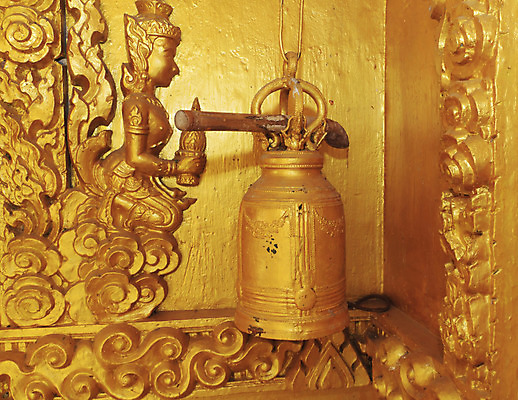 포토 JPG 해외이미지 종교 건축양식 산 사람없음 야외 건물 종 사찰 황금 신성 첨탑 기념물 종탑 동쪽 천연기념물 보호구역 숭배 옛날 해외202004 해외포토 건축물 건축 종교건축 탑 방향 구역 파일형식 이미지허브