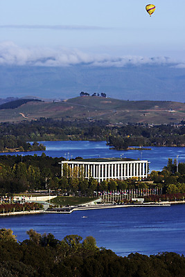 포토 JPG 해외이미지 여행 건축양식 아침 안테나 사람없음 건물 물 강 열기구 도서관 호주 해외202004 해외포토 주간 자연요소 건축물 교육 건축 통신 항공교통 오세아니아 파일형식 이미지허브