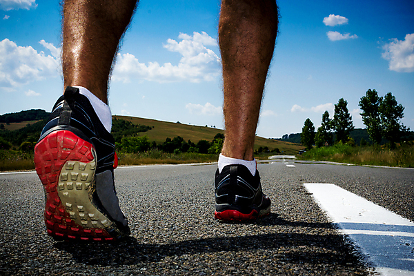 포토 JPG 해외이미지 라이프스타일 도로 길 스포츠 여행 운동화 신발 모션 자연 추상 휴식 산 거리 건강 사람 사람없음 야외 여름 달리기 조깅 운동 태양 여행객 걷기 산책 닫기 떨어짐 아스팔트 연습 바둑 단계 달리기선수 방법 양발 콘크리트 크로스컨트리 혼자 스타일 해외202004 해외포토 자연요소 계절 컨셉 무늬 교통시설 놀이 생활 생태계 육상선수 파일형식 이미지허브